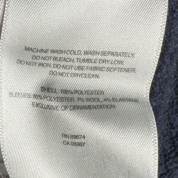 Mountain Hardwear Women’s sweater jacket size medium Purple blue zip up - Picture 4 of 4